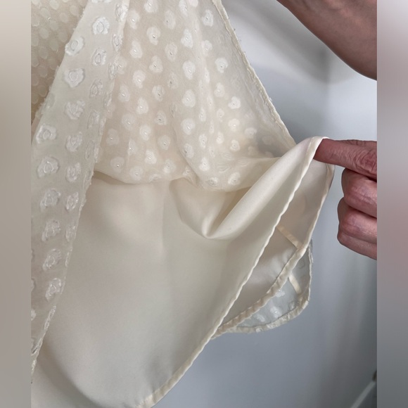 Tory Burch intricate Silk Mini Dress design. Soft & detailed flowers, EUC❣️ - Picture 9 of 11